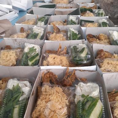 AYAM GORENG KAMPUNG KREMES PAK PONK