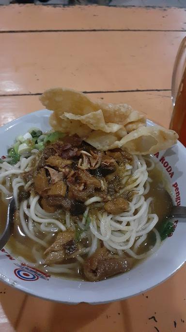 BAKSO & MIE AYAM MADANI