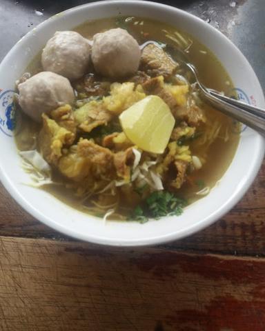 BAKSO,SOTO & MIE AYAM CEKER MAS GOMBOR