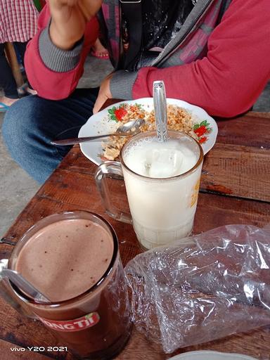 WARUNG MAKAN MBOK USREK