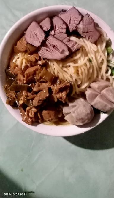 BAKSO & MIE AYAM PAK KLIWON