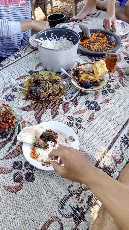 WARUNG MAKAN SEDERHANA PADANG & JAWA