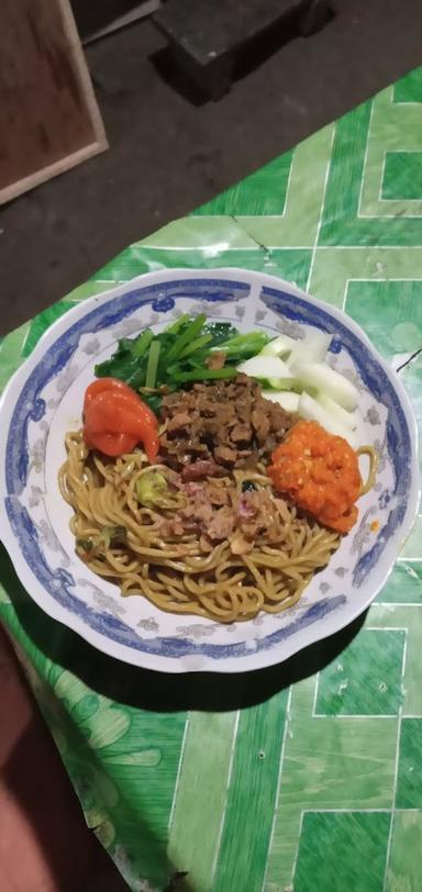 BAKSO MIE LUNG MIE NGINI