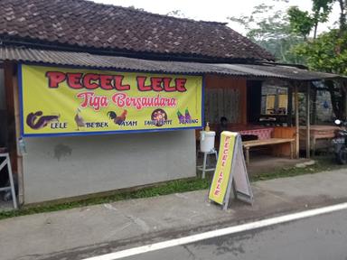 PECEL LELE TIGA BERSAUDARA