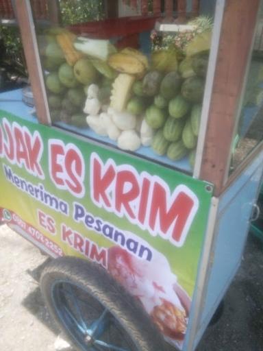 RUJAK ES KRIM