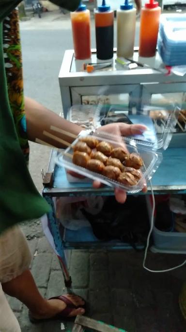 SOSIS & BAKSO BAKAR ( PASAR NGLUWAR )