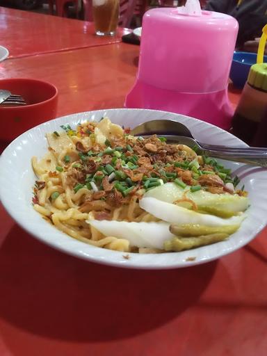 MIE AYAM LESTARI