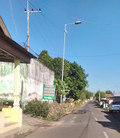 WARUNG NASI GORENG DAN BAKSO