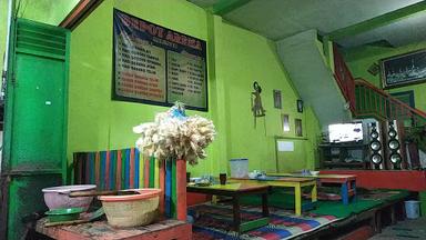 NASI & MIE GORENG AREMA