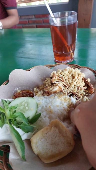 AYAM PENYET WONG NDESO