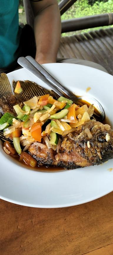 IBIS IKAN BAKAR IBU SUM