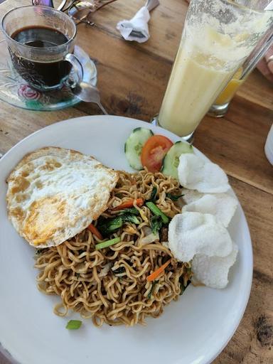 WARUNG MADEVA