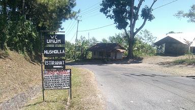 RUMAH MAKAN SAUNG SENIMAN