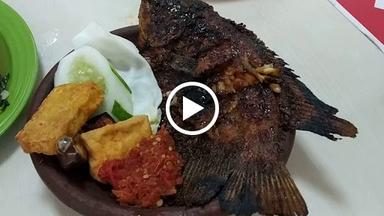 AYAM BAKAR PONOROGO FITRI