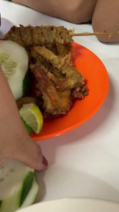 AYAM GORENG ATOM