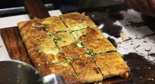 MARTABAK & TERANG BULAN RONI ALBAR