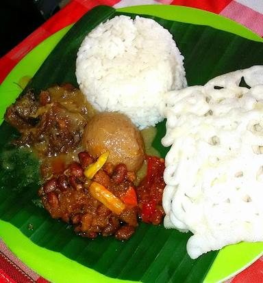 RM. GUDEG & AYAM GORENG JOGYA