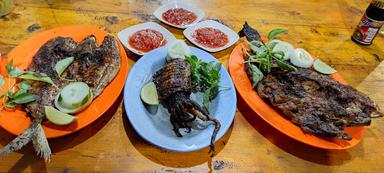 RUMAH MAKAN WARUNG POJOK