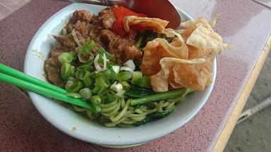 MIE AYAM BAKSO ANJUN