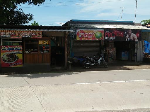 WARUNG MIE AYAM KANG YANTO