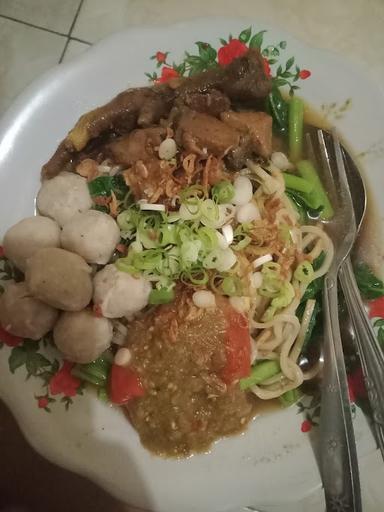 WARUNG MIE MAE