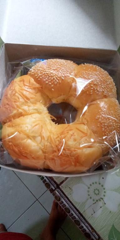 DENNIS BAKERY SALATIGA