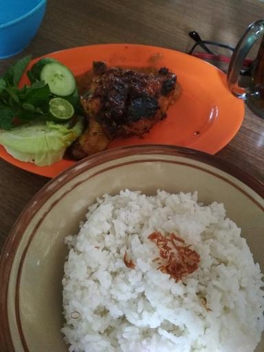 PONDOK AYAM BAKAR AYAM BEKAKAK