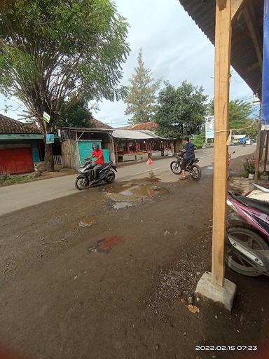 RUMAH MAKAN MANG KUMIS