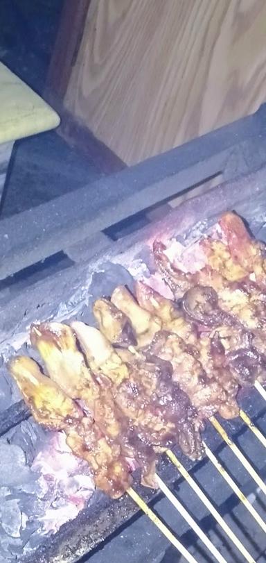 SATE AYAM MAS SAJI