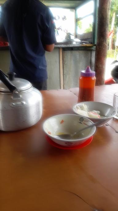 SOTO AYAM BABAT KIKIL MBAH