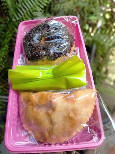 CAKE - KUE & DONUTS BU IDA