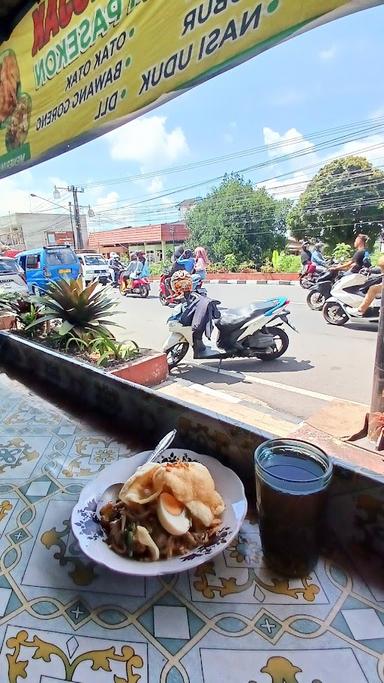 GADO-GADO & RUJAK ENCIM PASEKON