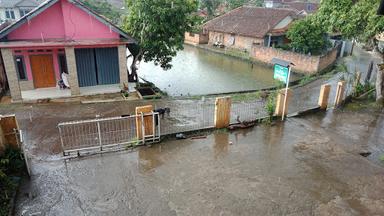 WARUNG NASI HJ. MAMDUH/BAH ANOM