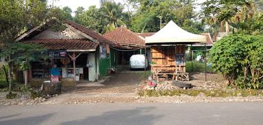 WARUNG IBU UKAH