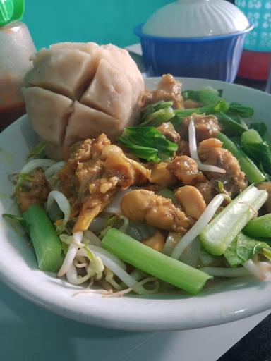 BAKSO & MIE AYAM DUA SODARA