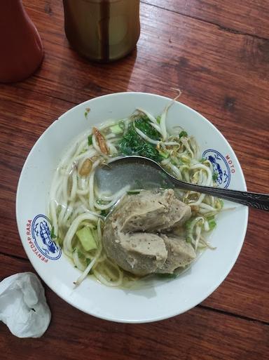 MIE AYAM & BAKSO MAS HARI