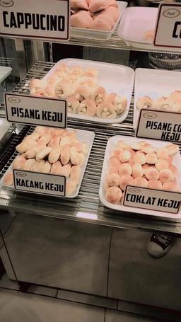 Photo's Unyil Bread & Cakes Okeke 2 Stores