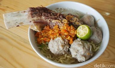 MIE AYAM BASO ARTOMORO