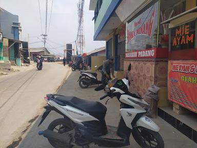 MIE BAKSO DAN BATAGOR, MUTIARA