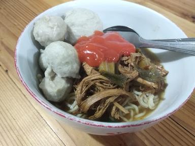 MIE BASO & MIE AYAM SELERA TUGAR