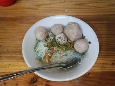 MIE BASO & MIE AYAM SELERA TUGAR