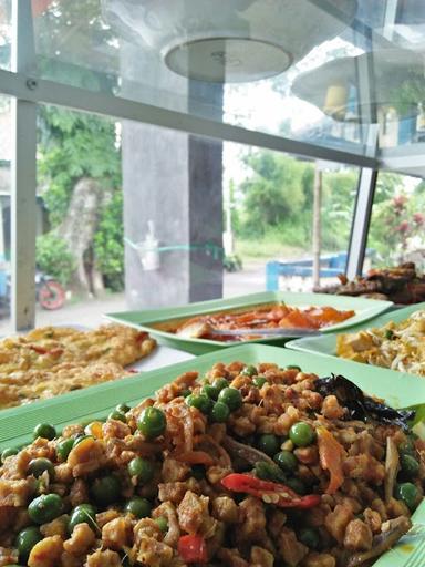 WARUNG NASI BAHEULA IBU NUNUNG