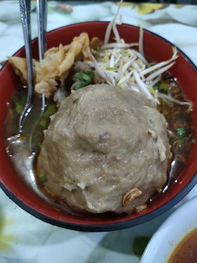 BAKSO LEGEND SOLO ( MAS NIKO )