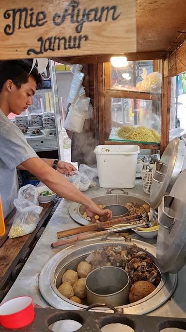 BAKSO SOLO RAYA