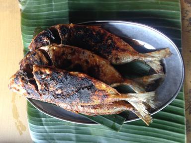 NASI PADANG ADINDA, PONDOK