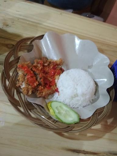 AYAM GEPREK MASTER