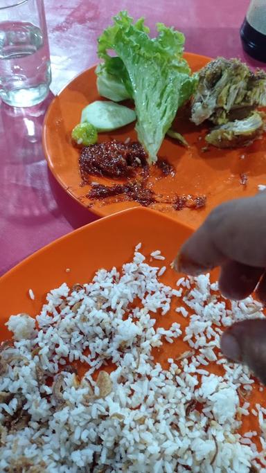 PECEL LELE GANTIANG