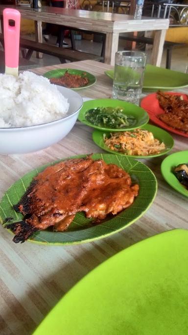 PONDOK IKAN BAKAR ARU LUBEG PADANG