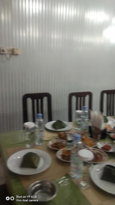 RUMAH MAKAN BERNAMA