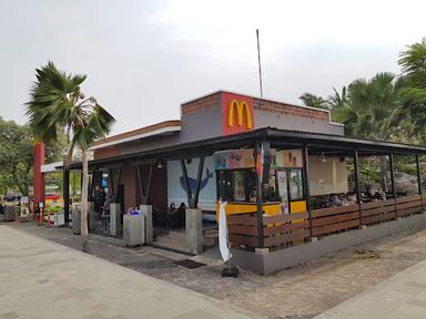 MCDONALD'S - PANTAI ANCOL